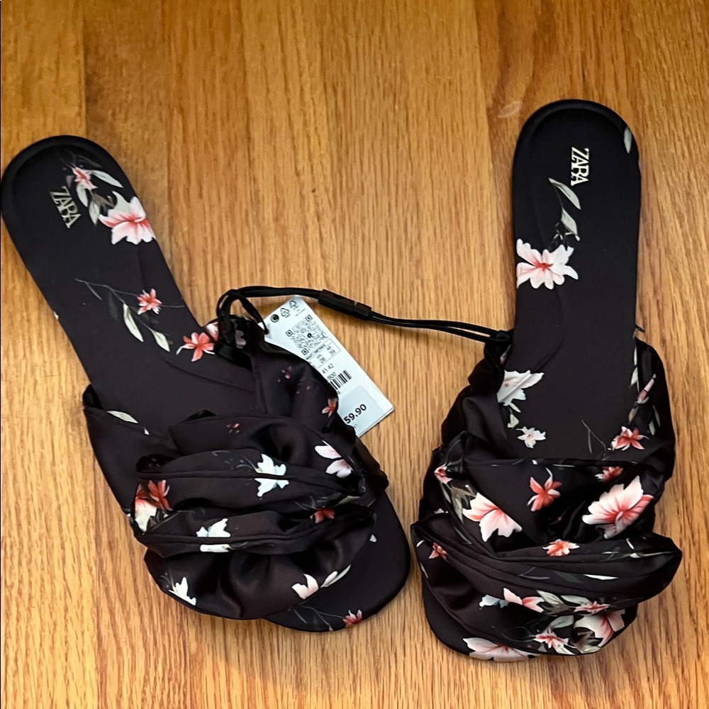 NWT Zara sandals